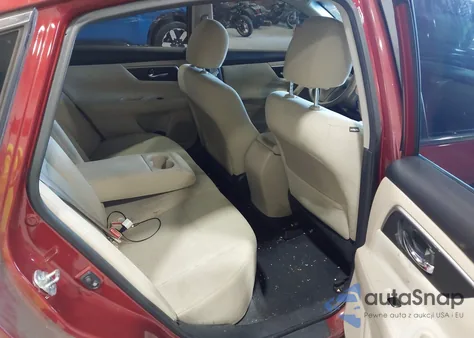 2015 Nissan Altima 2.5 S из США, поврежденный, VIN 1N4AL3AP9FN306656